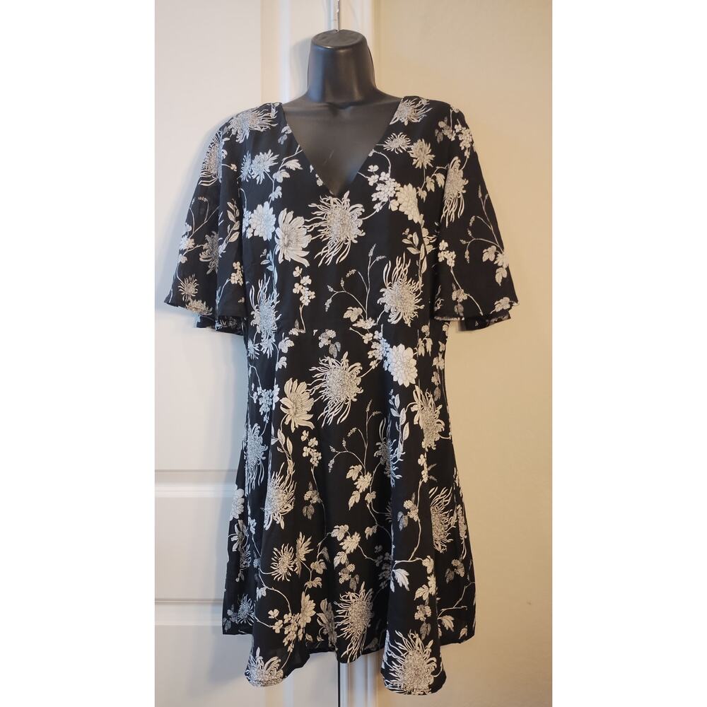 NWT Forever 21 Floral Print Mini Dress back cut-out with self back closure Sz XL